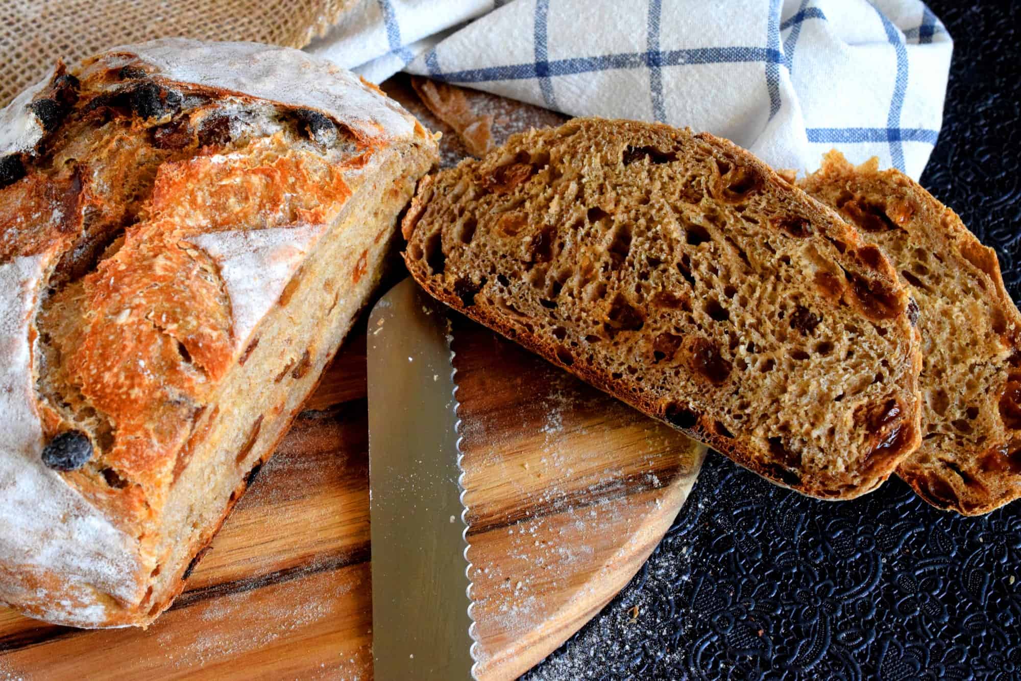 Dutch Oven Cinnamon Raisin Bread Lord Byron's Kitchen