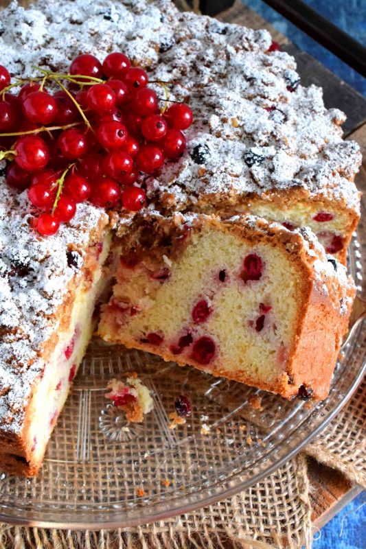 Red Currant Cake