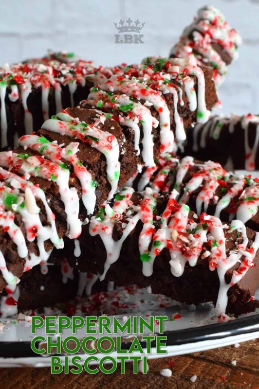 Loaded up with chocolate, Peppermint Chocolate Biscotti has cocoa, chocolate chips, and a white chocolate drizzle. For fun and flavour, there's crushed candy canes too! #candycanes #peppermint #chocolate #biscotti #christmas #holiday #baking #cookies