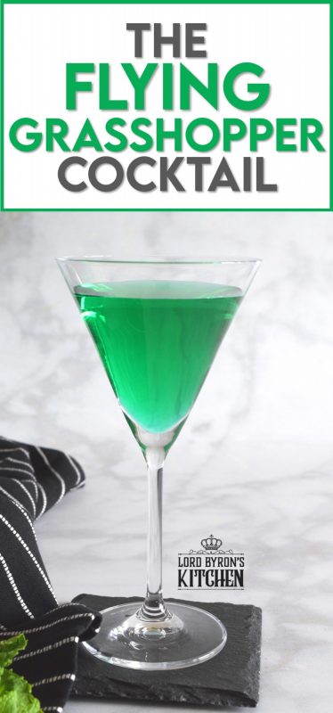 A unique drink, the Flying Grasshopper Cocktail combines just three ingredients to make one of the most loved dessert flavours - mint chocolate! Be careful; this cocktail goes down just a little to easy! #cocktails #cremedementhe #cremedecocoa #mixology #grasshopper #mintchocolate #mint 