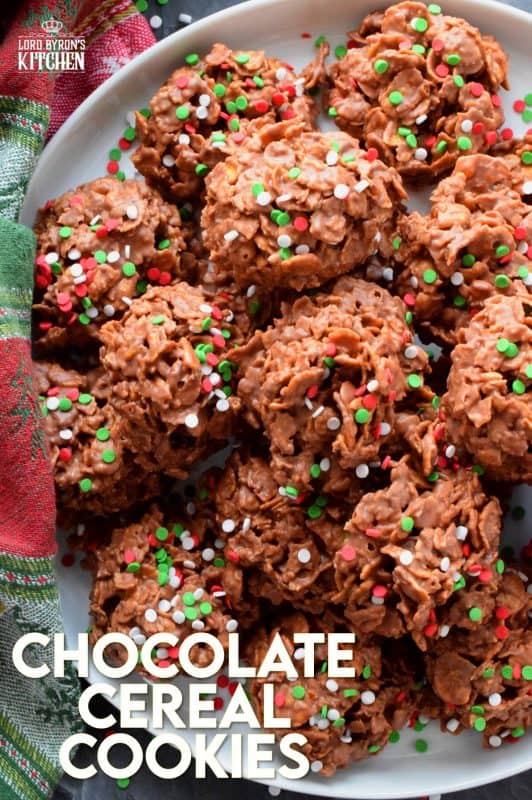 So simple, so easy, and so delicious! Chocolate Cereal Cookies are perfect for sharing and a great option for holiday cookie exchange parties. If you’re looking for a budget-friendly cookie that you can whip up in a hurry, this is it! All you need is 4 ingredients and 10 minutes! #christmas #holiday #nobake #chocolate #cookies