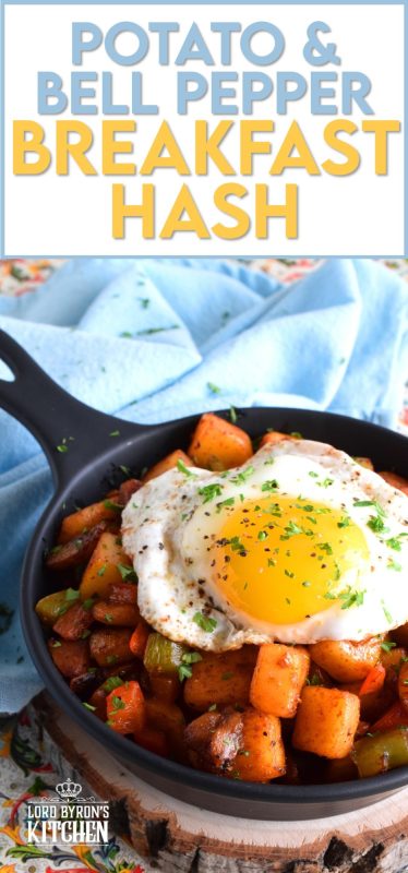 A one-skillet dish to serve a crowd, Potato and Bell Pepper Breakfast Hash is like brunch at your favourite diner, but in the comfort of your own home. Serve as a side, or in individual skillets with an over-easy fried egg on top. Who wouldn't want this for breakfast or brunch? #breakfast #hash #potatoes #skillet #brunch