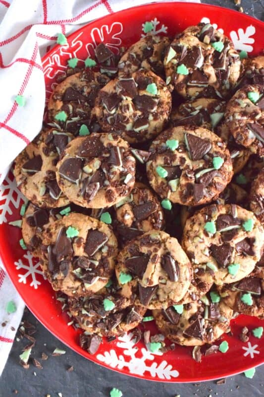 Mint lovers gather around!  There couldn't possibly be any more mint flavour in these cookies!  Andes Mint Chocolate Cookies are prepared with both creme de menthe baking chips and chocolates, as well as mint extract.  This just might be the best holiday cookie ever! #andes #cookies #chocolate #mint