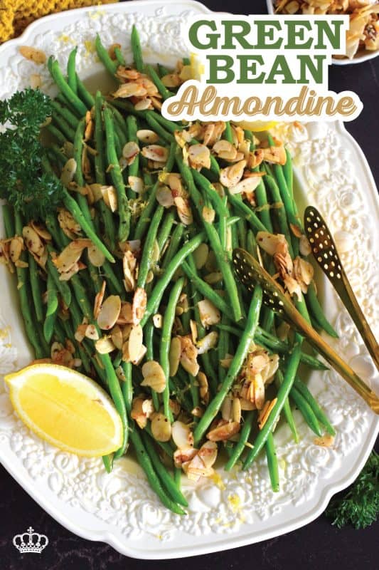A quick and easy side perfect any time of the year, but in our home, green beans are always a popular side for thanksgiving. Paired with garlic, almonds, and lemon, Green Bean Almondine is a classic! #greenbeans #beans #almondine #thanksgiving #vegetable #side