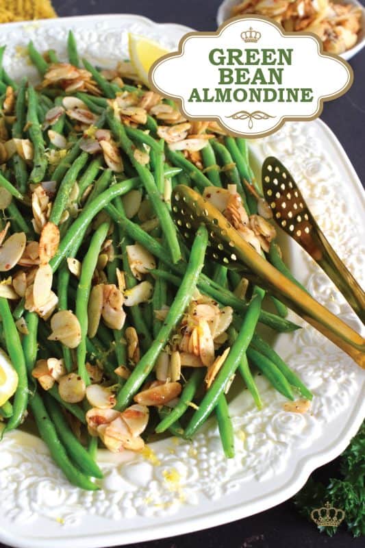 A quick and easy side perfect any time of the year, but in our home, green beans are always a popular side for thanksgiving. Paired with garlic, almonds, and lemon, Green Bean Almondine is a classic! #greenbeans #beans #almondine #thanksgiving #vegetable #side