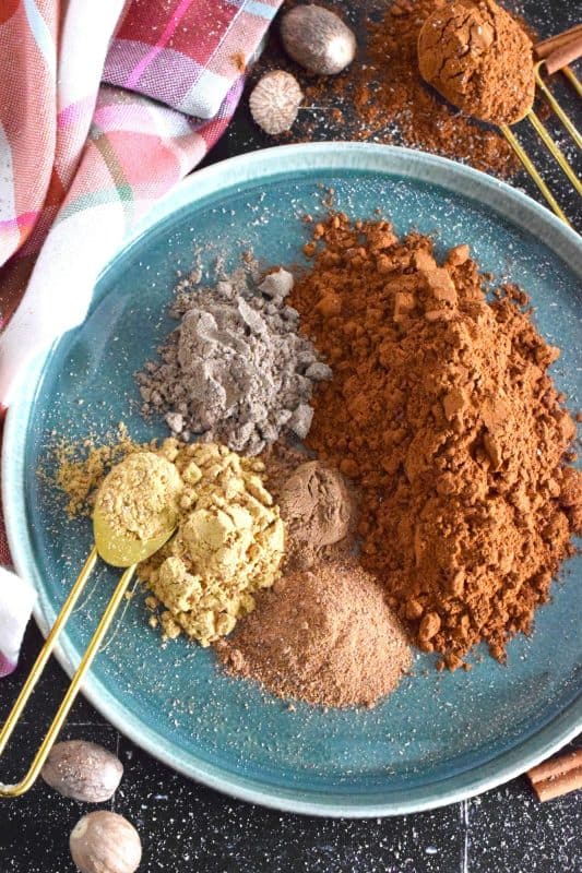 The warming and soothing spices in a homemade Apple Pie Spice Blend are what makes apple pie one of North America's favourite desserts. But the blend isn't just limited to apple pies, which is why keeping a batch on hand at all times is a great idea! #applepie #spice #spiceblend #homemade